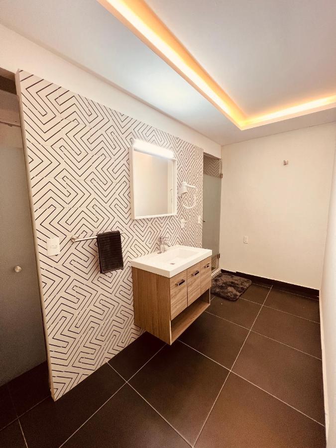Suites Bauhaus Casa Blanca La Corregidora Екстериор снимка