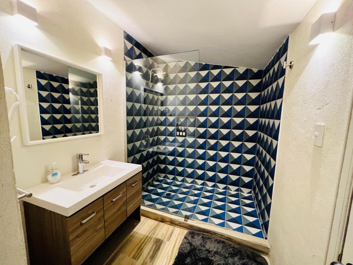 Suites Bauhaus Casa Blanca La Corregidora Екстериор снимка